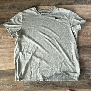 Nike dry fit t